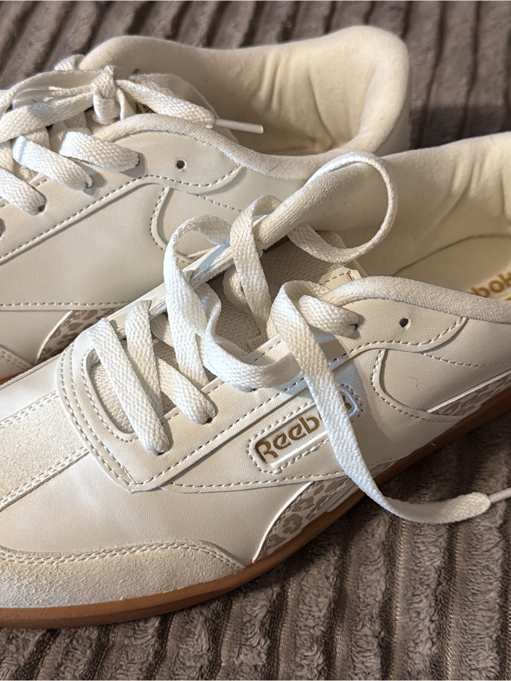 Reebok Women's White Leather Low-Top Sneakers with Gum Sole